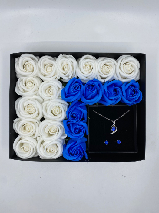 Pachet cadou pentru dama  cu 19 trandafiri de sapun si Set SOFT blue cu cristale, din otel inoxidabil, CS12104 [3]