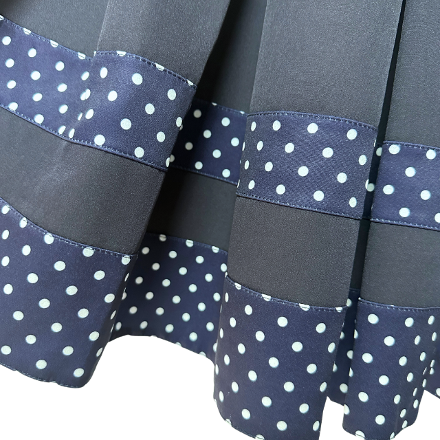 Sarafan scolar pentru fete, model elegant cu buline, bleumarin, productie Polonia, SP102 [3]