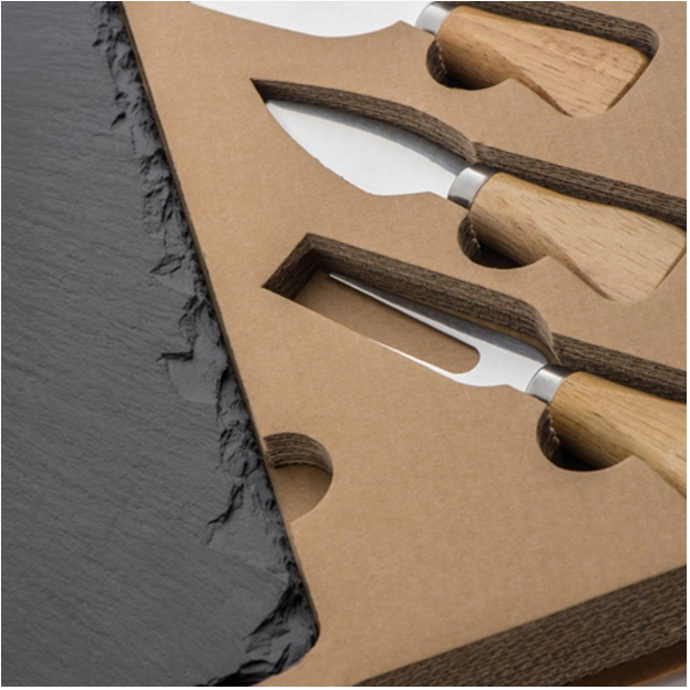 Set pentru cascaval, impachetat in cutie din carton robust, cu placa de ardezie si cutite din inox [4]