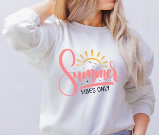 Tricouri Personalizate pentru Vara SUMMER VIBES — Esentiale in Bagajul Tau de Vacanta ❤️ E-Cadou.com [1]
