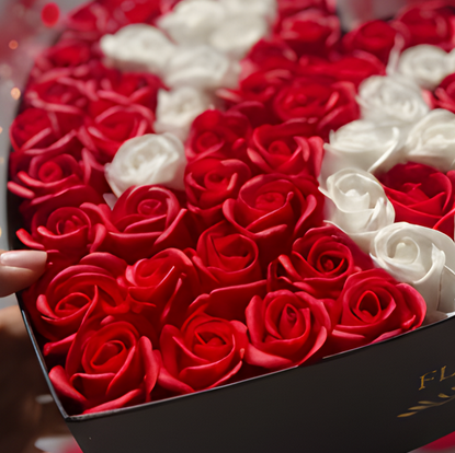 Aranjament floral 18 ani varsta aniversara cu trandafiri din sapun 59-62 trandafiri [9]