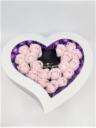 Aranjament floral cu 43 trandafiri din sapun AC-R206 LUXURY HEART PURPLE [1]