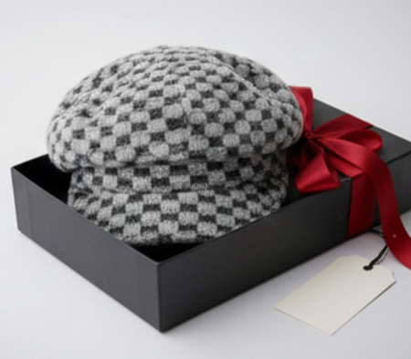 Caciula de dama stil bereta EMILIA cu cozoroc 100% lana  TTO22.01.TO29 Rabionek Polonia [2]