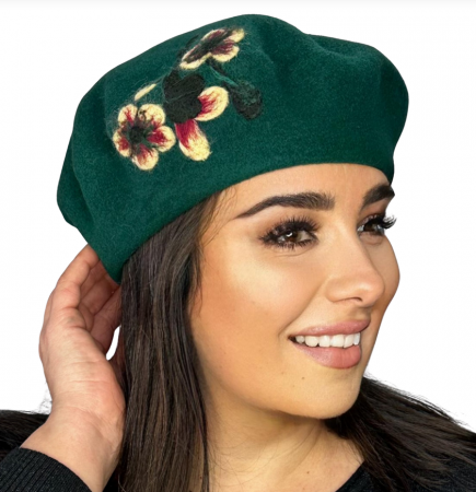 Caciula de dama TINA stil bereta rosie 100% lana, marime universala BM24.01.630 verde Caciula de dama TINA stil bereta rosie 100% lana, marime universala BM24.01.630 verde