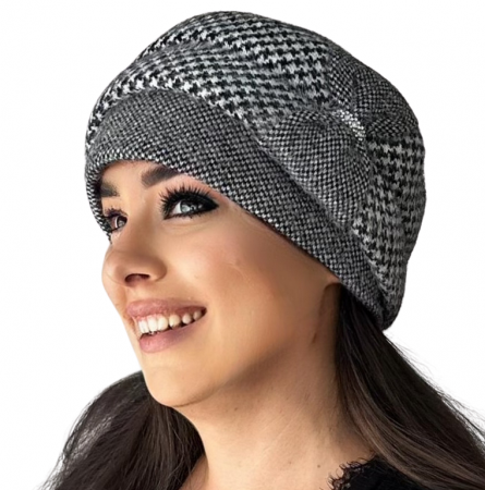 Caciula eleganta de dama Ema din angora, marime  58-69 universala, culoare alb negru [0]
