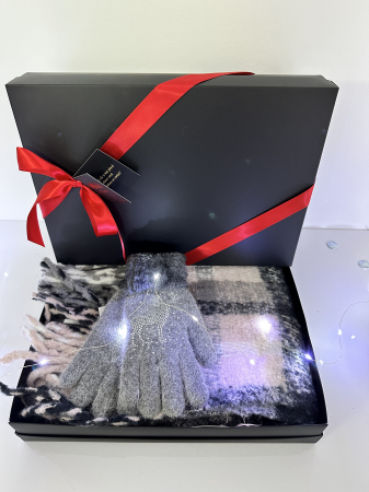 Cadoul perfect de Crăciun - Eșarfă groasa de damă din cashmere și mănuși  groase cu blăniță și ștrasuri cu gri 5707STR [2]