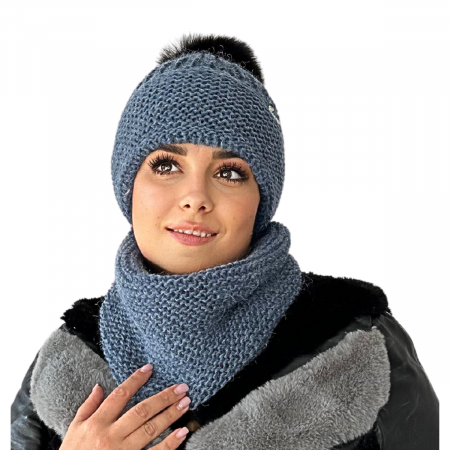 Cadoul perfect de Crăciun - Set caciula cu fular asortat, din lana, ambalat in cutie cadou, model CAMELIA light blue [2]