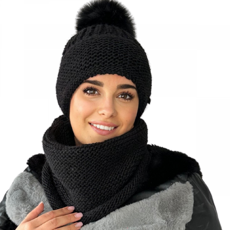 Cadoul perfect de Crăciun - Set caciula cu fular asortat, din lana, ambalat in cutie cadou, model CAMELIA negru [1]