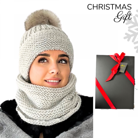 Pachete si seturi cadou femei - Cadoul perfect de Crăciun - Set caciula cu fular asortat, din lana, ambalat in cutie cadou, model CAMELIA gri