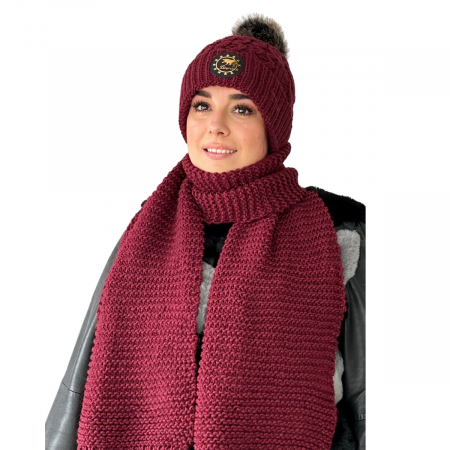 Cadoul perfect de Crăciun - Set caciula cu fular asortat, din lana, ambalat in cutie cadou, model IULIA visiniu [1]