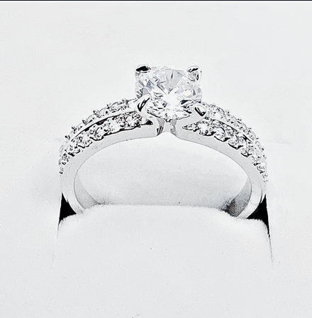 Inel Regal White diametru 17cm cu cristale Swarovski placat cu aur 18k [0]