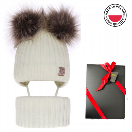 Set de iarnă cu căciulă și fular circular cu 2 pompoane Telisa 5351.01.K39 ivory produs in Polonia [0]