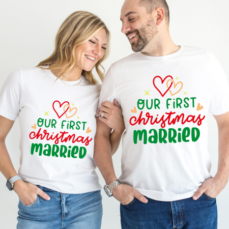 Tricouri personalizate Family - Set de tricouri personalizate Family mama, tata  si copii cu tematica de Craciun,  PRIMUL Craciun impreuna 1340