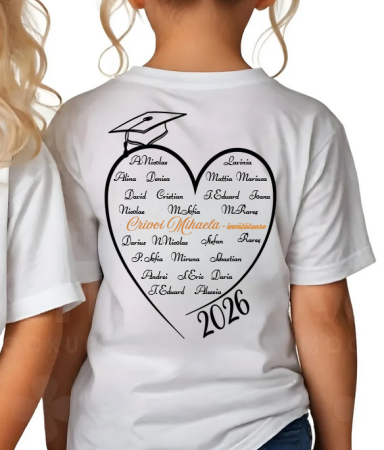 Tricouri personalizate pentru final de an școlar cu design cu tocă. Potrivite pentru clase, grădinițe și profesori. [3]