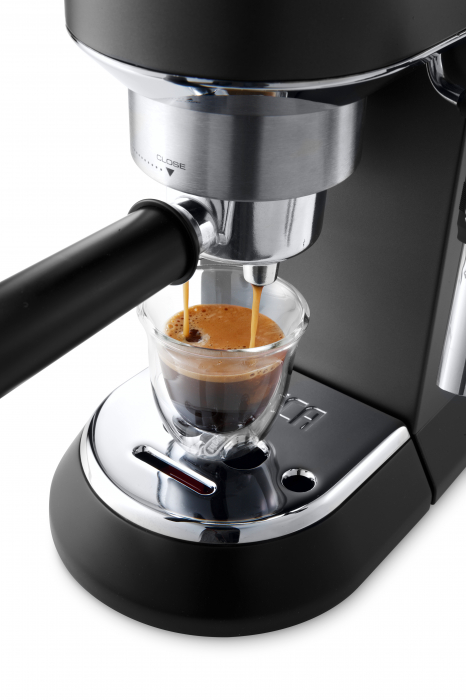 Espressor manual De’Longhi Dedica EC 685.BK, 1300 W, 1.1 L, 15 bari, Negru [6]