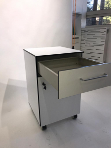 Corp mobil under-bench de depozitare, cu un sertar si o usa - 500 mm (HPL) [2]