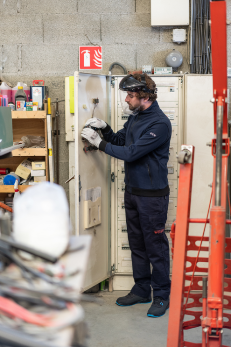 Pantaloni de lucru in talie Coverguard STELLER multirisc, 98% bumbac, 2% fibre antistatice, 350gr/mp [3]