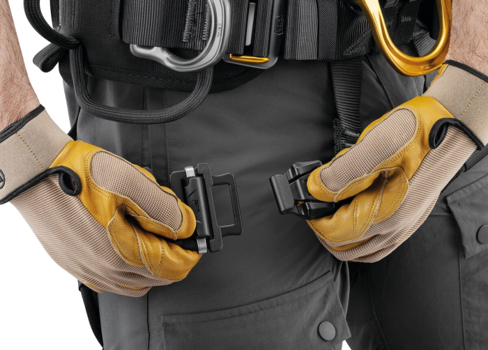 Ham in 5 puncte Petzl ASTRO marimea 2 C083Ab02,blocator de piept incorporat CROLL L compatibil cu TOOLBAG si bancuta PODIUM [7]