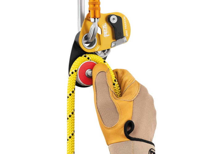 Scripete cu blocare, cu rulment Petzl MINI TRACTION P054Aa00, eficienta 93%, compatibil cu carabinera AMD si WILLIAM [6]