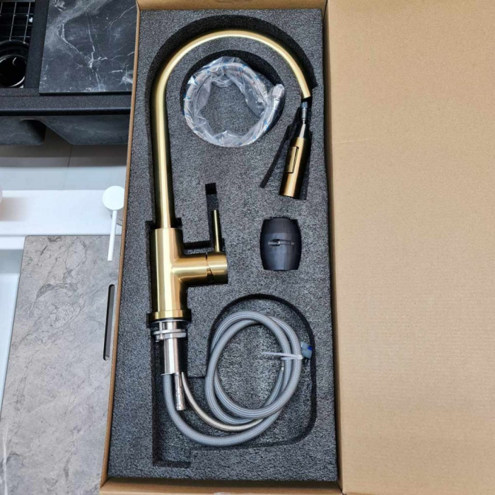 Baterie CookingAid GOLDEN TAP auriu cu furtun dus retractabil / extractibil + buton interschimbabil jet/dus si finisaj mat [2]