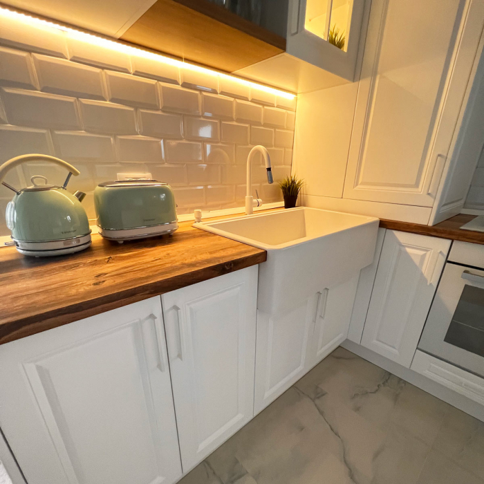 Chiuveta bucatarie granit reversibila CookingAid Lux LX8410 Farmhouse Apron Alba / Polar White + accesorii montaj [10]