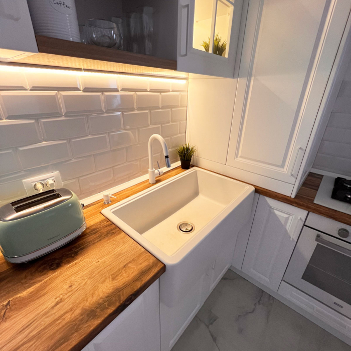 Chiuveta bucatarie granit reversibila CookingAid Lux LX8410 Farmhouse Apron Alba / Polar White + accesorii montaj [8]