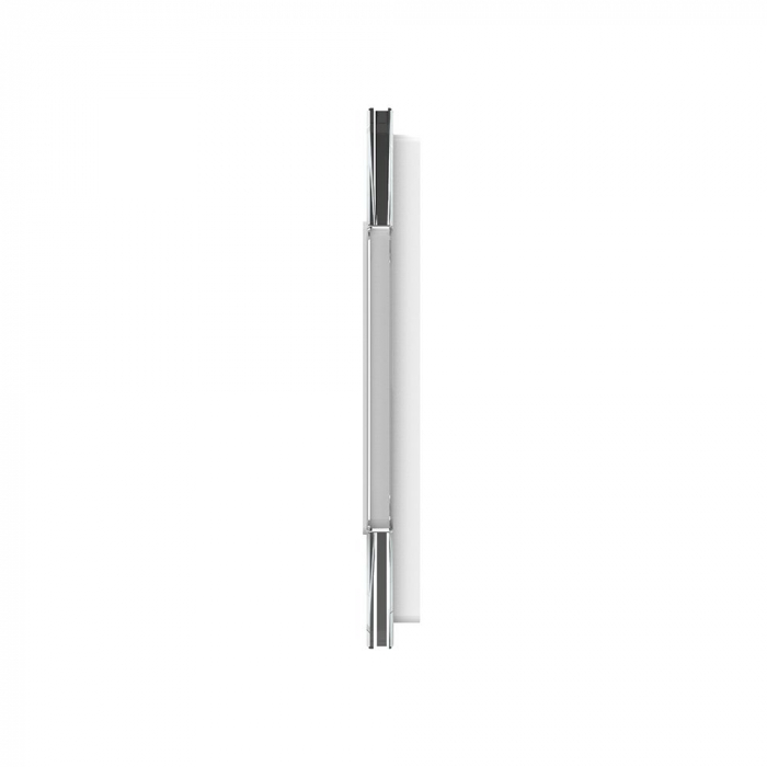 Panou triplu compus din doua intrerupatoare simple si o priza schuko Livolo [3]