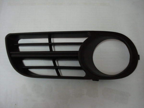 GRILA DREAPTA LOCAS FAR CEATA T.N. SKODA FABIA [2]