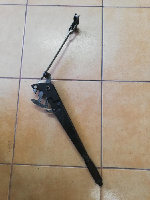 MANETA FRANA DE MANA  SKODA  CU BRAT LUNG - PRODUS FOLOSIT [1]