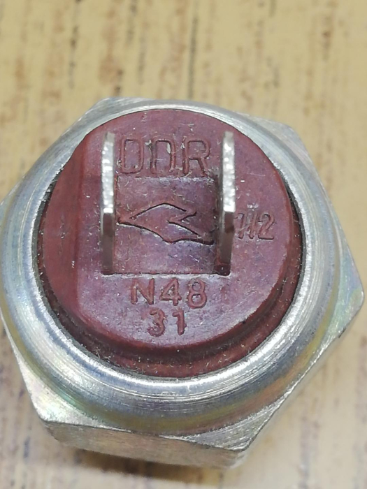 COMUTATOR LUMINI FRANA  TRABANT 601-WARTBURG 353 [1]