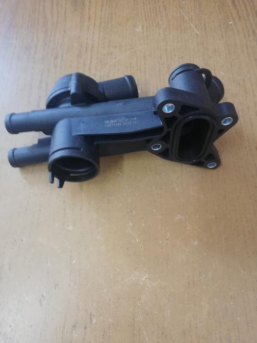 CARCASA ANSAMBLU TERMOSTAT- FARA TERMOSTAT -SEAT-SKODA-VW BENZINA 1,2 [2]