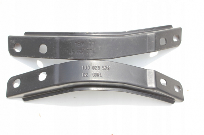 SUPORT DREAPTA GRILA RADIATOR OCTAVIA TIP NOU [2]
