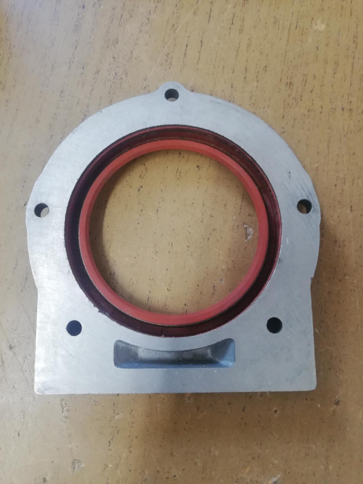 CARCASA CU SIMERING PALIER  SKODA S100-105-120 [2]