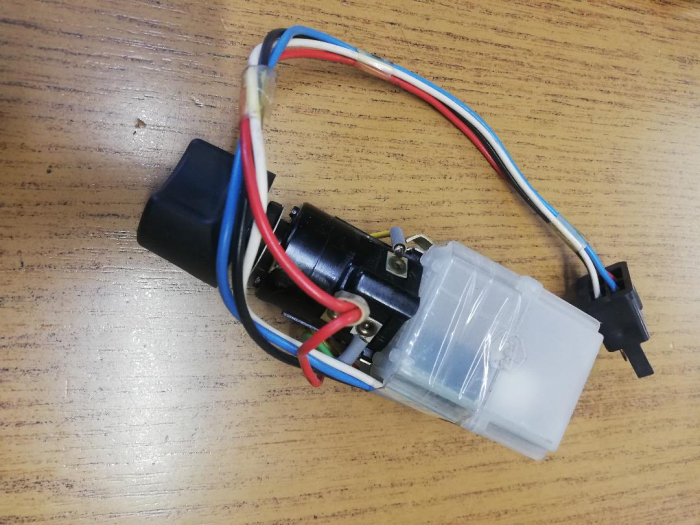 COMUTATOR STERGATOR PT MODELE CU SISTEM DE STERGERE INTERMITENTA SKODA 120-105 [2]