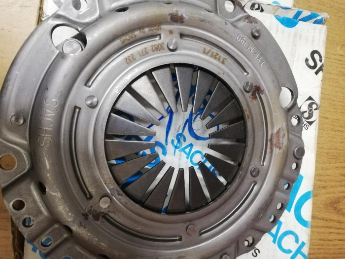 SET PLACA PRESIUNE-DISC AMBREIAJ SKODA FAVORIT-FELICIA 1,3-1,6 BENZINA [2]