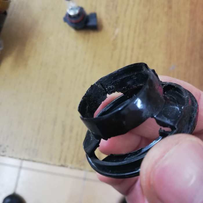 PROIECTOR CEATA DREAPTA VOLKSWAGEN PASSAT HB4 -  CU MIC DEFECT!!! [3]