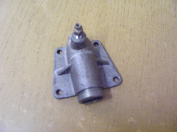 CILINDRU RECEPTOR AMBREIAJ SKODA 105-120-PRODUS FOLOSIT [1]