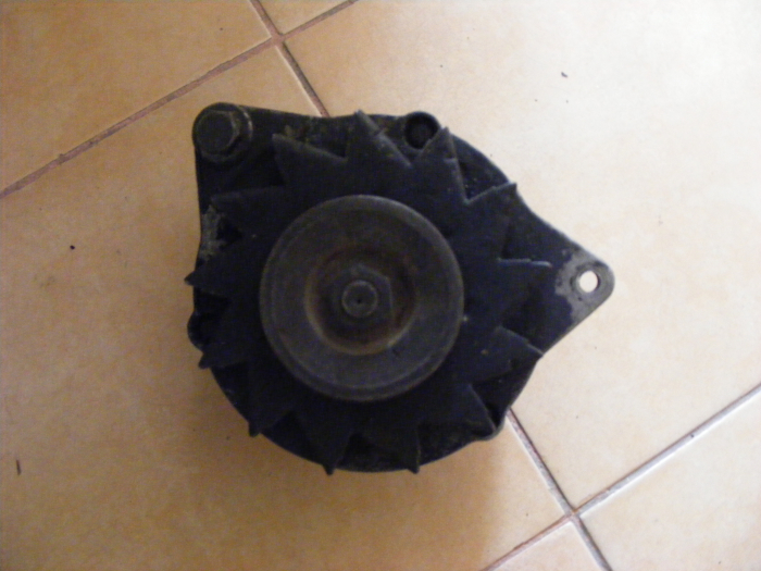 ALTERNATOR MODEL NOU SKODA 105-120-130 - PRODUS FOLOSIT [1]