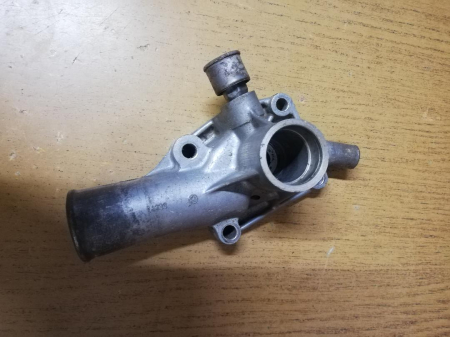 Produse Folosite Second Hand - CARCASA POMPA APA SKODA S100-105-120-130 - PRODUS FOLOSIT