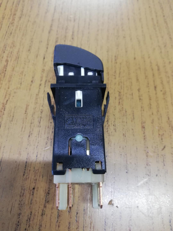 INTRERUPATOR LUMINI FAZA SCURTA SKODA FEL.ICIA - OE [1]