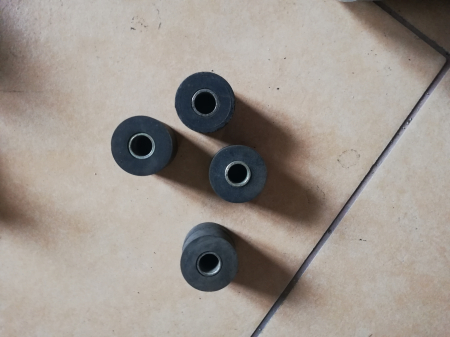SET BUCSE AMORTIZOR SPATE SKODA S100-105-120 [1]