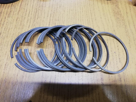 SET SEGMENTI MOTOR SKODA 120- FI 72,00- 4 BUCATI [1]