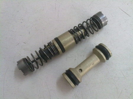 Tipuri Auto - SET PISTONASE POMPA FRANA SKODA S100-105-120 FI 19MM-114595165-164