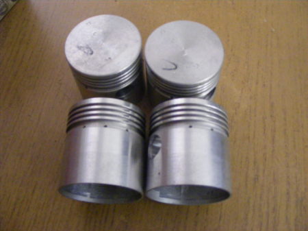 Tipuri Auto - SET PISTOANE MOTOR SKODA S100 COTA 68,00 CEHIA