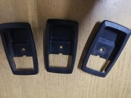 Tipuri Auto - RAMA PLASTIC CLAPETA DESCHIDERE USA SKODA 105-120 MODEL VECHI - PRODUS FOLOSIT