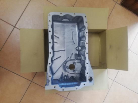 Baie ulei cu orificiu pentru senzor Skoda Octavia-Audi A3-Seat Toledo-VW Golf 4-Bora- motor 1,8 BENZINA [1]