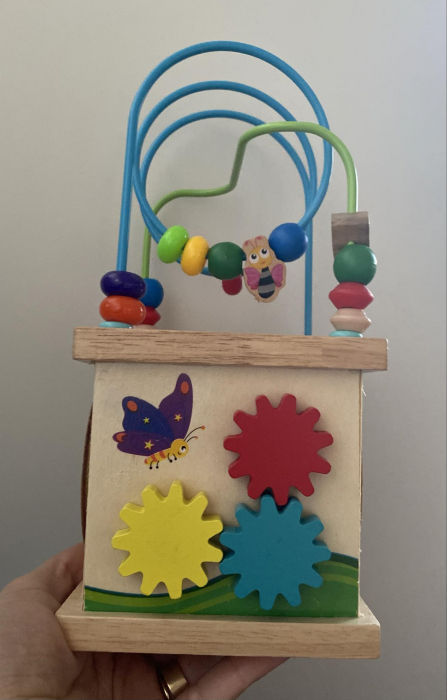 Cub activitati din lemn 5 in 1 - include si ceas si roti zimtate [2]