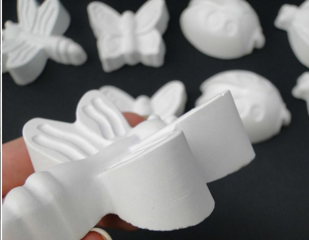 Figurine din ipsos insecte - set libelula , buburuza , albinuta , fluture [2]