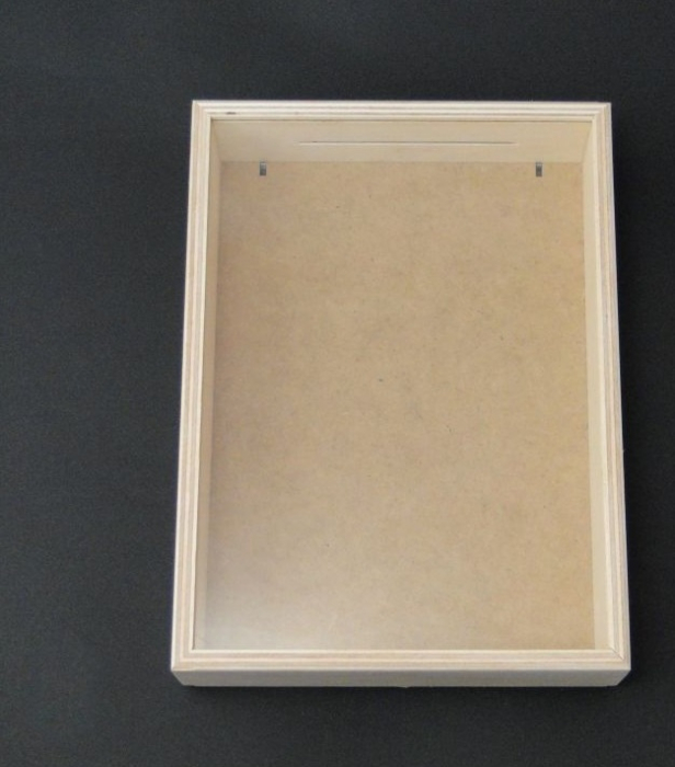 Pusculita din lemn cu fereastra - shadow box [2]