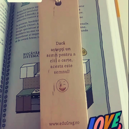 Semn de carte din lemn - Daca astepti un semn pentru a citi o carte, acesta este semnul! [1]